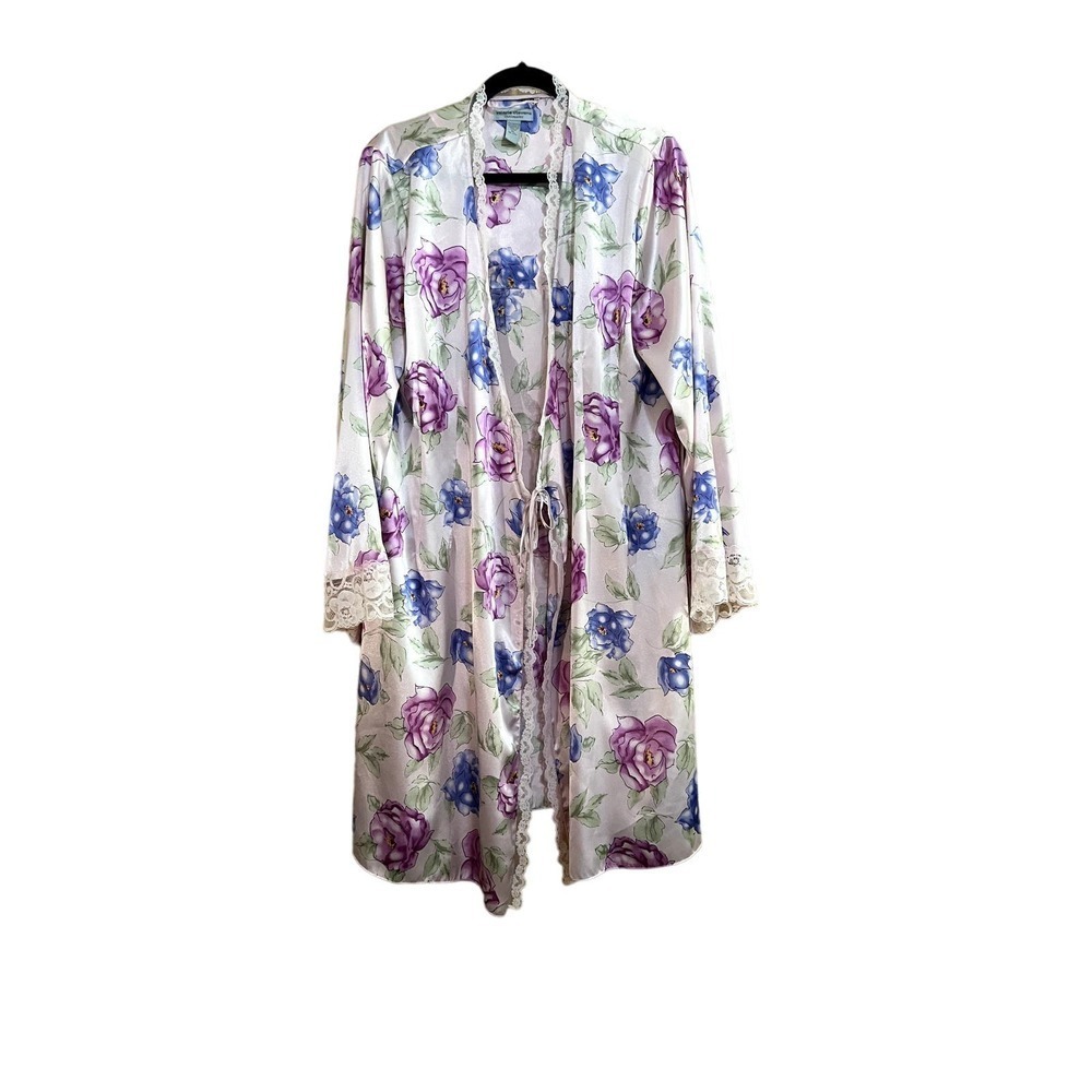 Valerie Stevens Intimates XL pink floral robewith long sleeves and lace trim